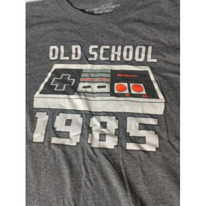 Men's NINTENDO ENTERTAINMENT 1985 OLD SCHOOL T-Shirt LARGE